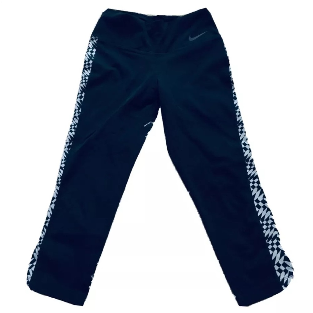 NIKE Women’s size X SMALL DRI FIT YOGA CAPRIS